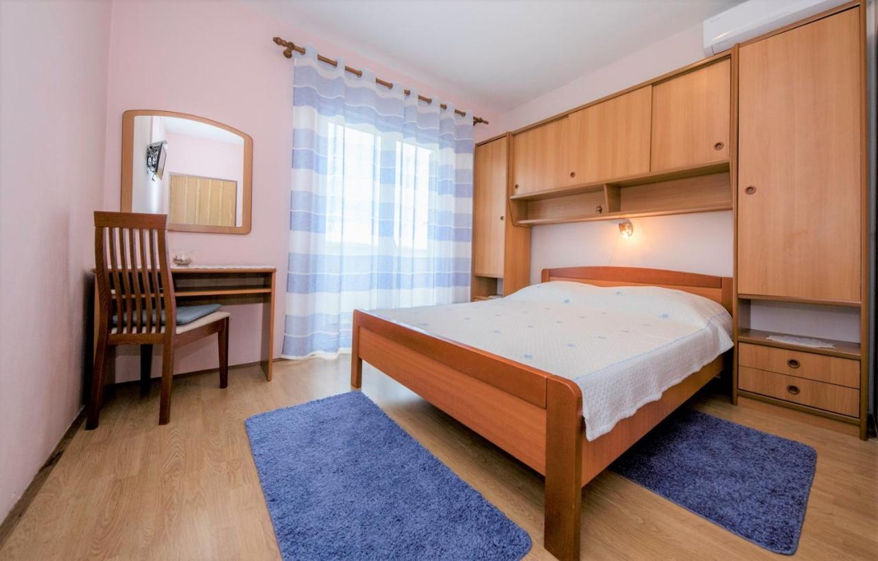 App&Rooms Anica Kampor Buitenkant foto