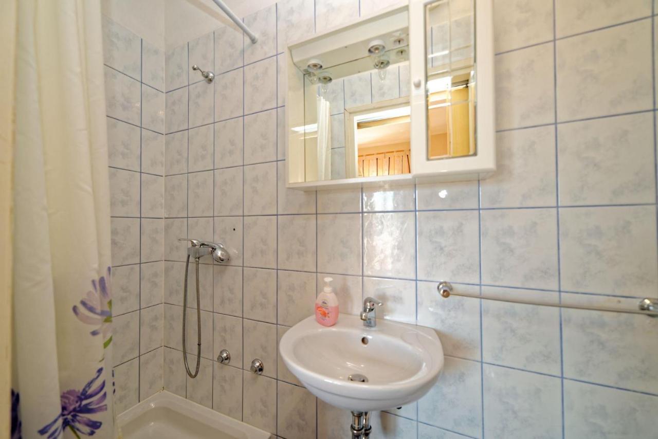 App&Rooms Anica Kampor Buitenkant foto