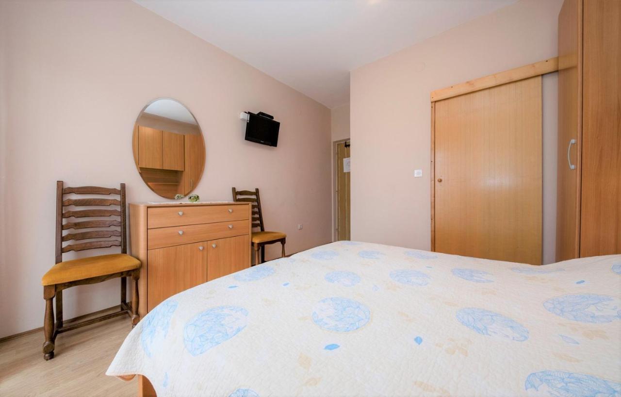 App&Rooms Anica Kampor Buitenkant foto