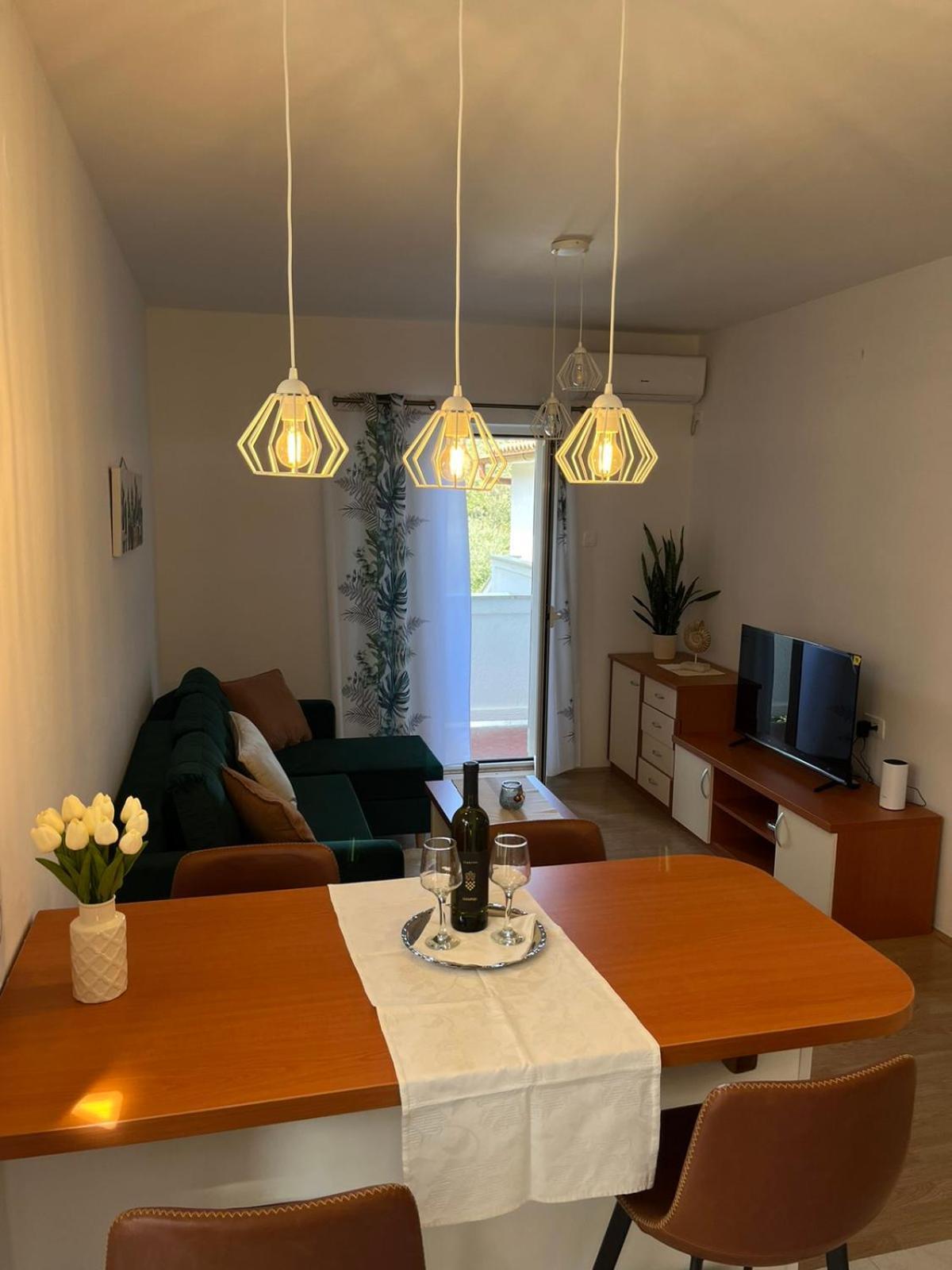 App&Rooms Anica Kampor Buitenkant foto