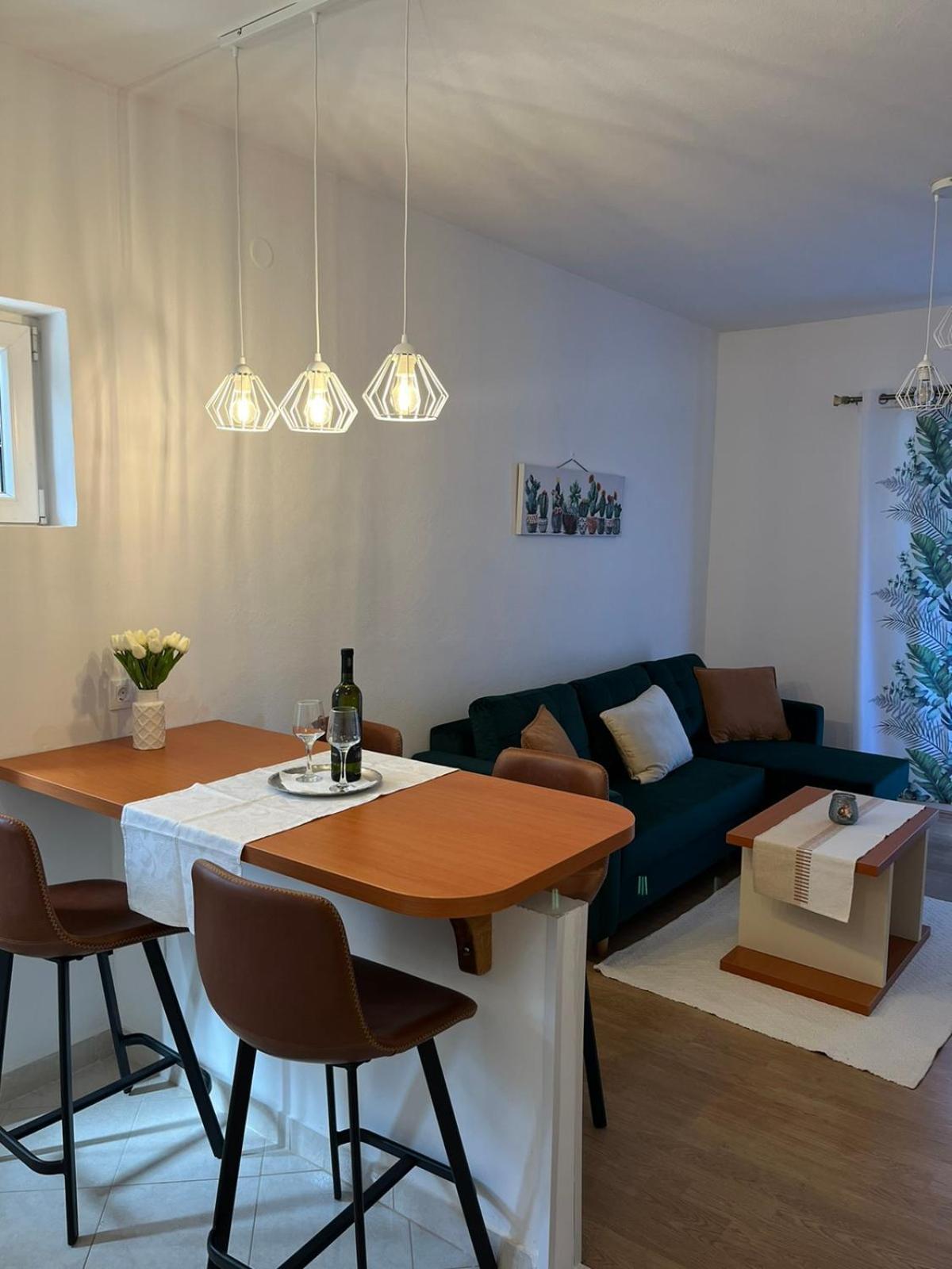 App&Rooms Anica Kampor Buitenkant foto